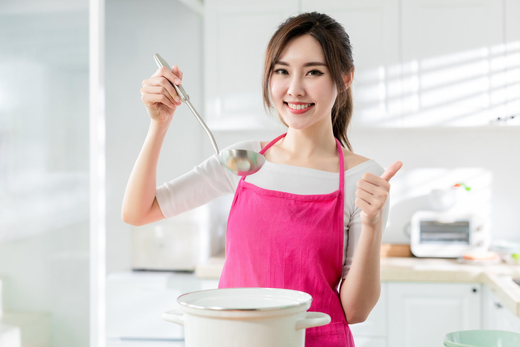 Asian Housewife Cook Healthy Meal